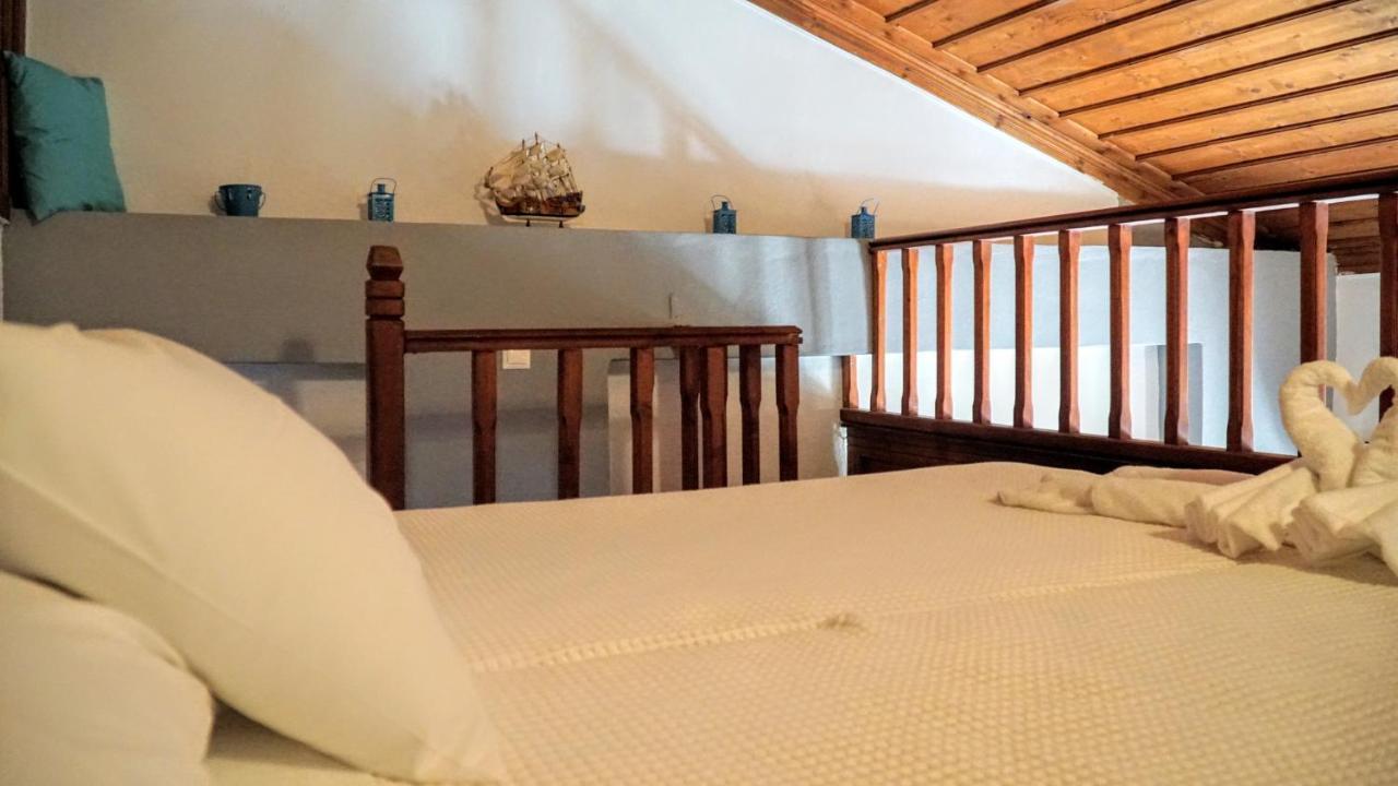 Cozy Apartments In Symi Center Eksteriør bilde