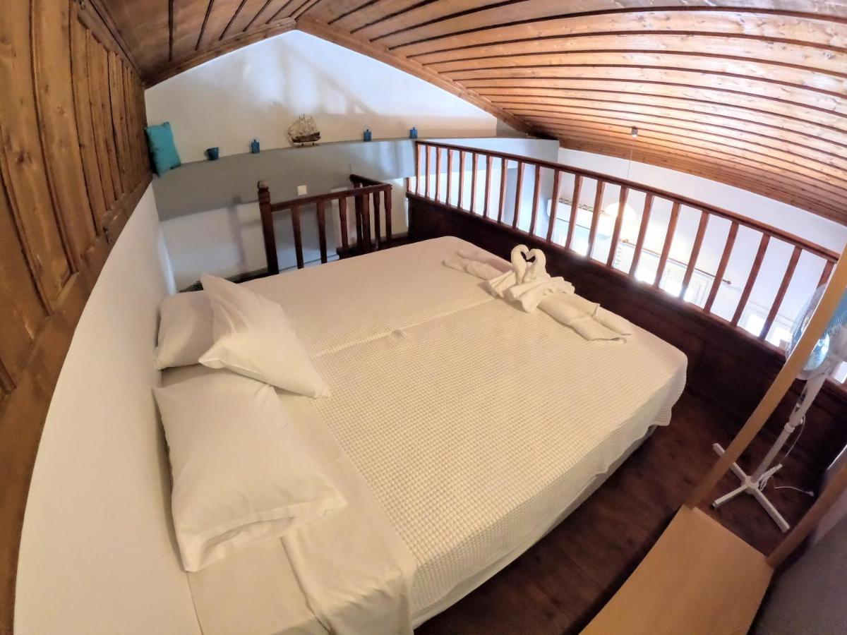 Cozy Apartments In Symi Center Eksteriør bilde